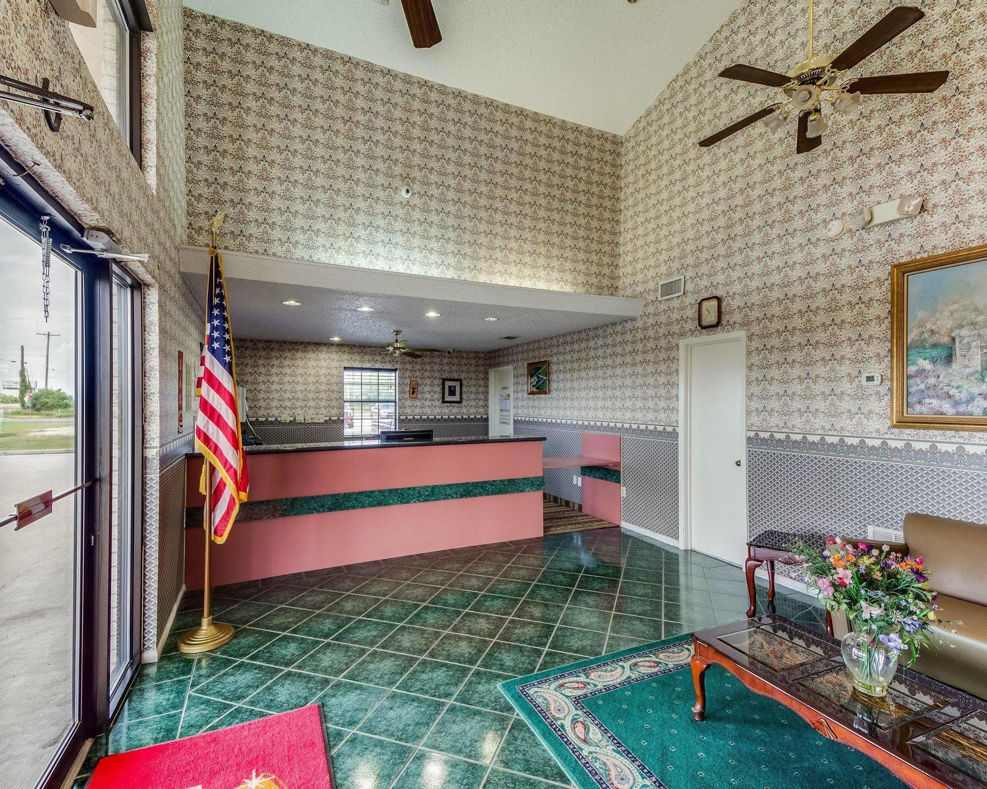 Econo Lodge Falfurrias Hwy 281 Exteriör bild